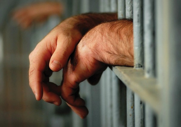 noul-cod-penal-incrimineaza-minciuna-ca-luare-dare-de-mita-sau-trafic-de-influenta-121161-1