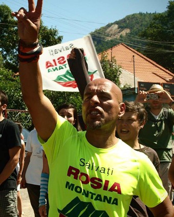 1468511_477986438989397_2099222851_n