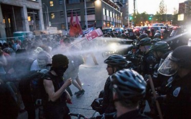 Proteste violente la Baltimore  - foto preluat de pe adevarul.ro
