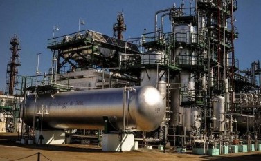 Rafinăria petrolieră cubaneză Cienfuegos, 250 km sud-est de Havana. (Captură Foto) - foto preluat de pe epochtimes.ro