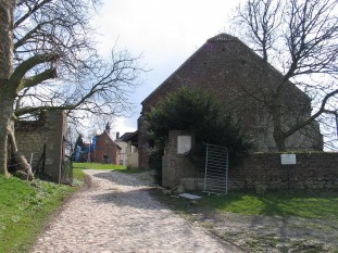 Poarta nordică de la Hougoumont - foto - ro.wikipedia.org