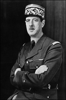 Charles de Gaulle (n. 22 noiembrie 1890, d. 9 noiembrie 1970) general și un politician francez - foto - ro.wikipedia.org