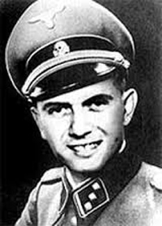 Josef Mengele (n. 16 martie 1911, Günzburg, Bavaria - d. 7 februarie 1979, Bertioga Brazilia) supranumit „Îngerul morții”, medic german care, în calitate de căpitan SS, a inițiat și condus odioasele „selecții” ale evreilor deportați din toată Europa pentru exterminarea lor de la Auschwitz-Birkenau - foto - listal.com