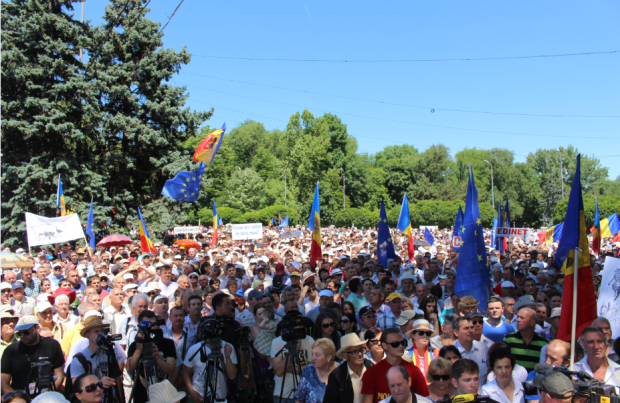 Protest Chisinau 7 iunie 2015 - foto - presalibera.net