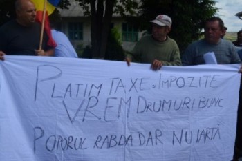 Oamenii din Havârna, cer drumuri mai bune - foto - adevarul.ro (botosaneanul.ro)