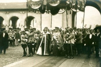 Incoronarea de la Alba Iulia - foto - cersipamantromanesc.wordpress.com