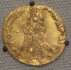 Abd al-Malik ibn Marwan (646 – 8 October 705) was the 5th Umayyad Caliph - foto (Possibly Abd al-Malik depicted on a coin): en.wikipedia.org