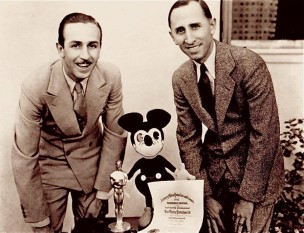 Walt Disney si Roy Disney in 1928  foto: frontierlandstation.com