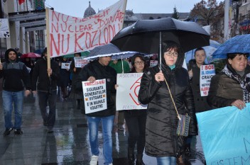Marș anti-nuclear la Craiova (23 noiembrie 2015) - foto: romaniacurata.ro
