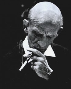 Dimitri Mitropoulos (1 March [O.S. 18 February] 1896 – 2 November 1960), was a Greek conductor, pianist, and composer. He received international fame both as a major conductor and composer of the 20th century. foto: en.wikipedia.org