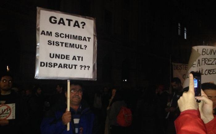 Proteste 9 noiembrie 2015, Bucuresti, Piata Universitatii - foto: (Epoch Times România