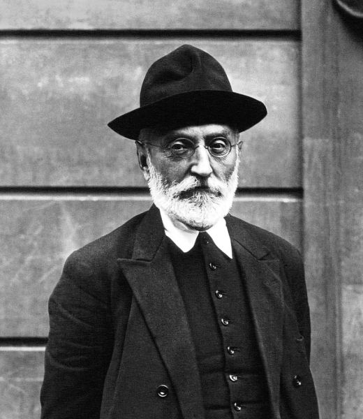 Miguel de Unamuno (n. 29 septembrie 1864, Bilbao; d. 31 decembrie 1936, Salamanca) a fost un prozator spaniol, filozof, profesor, eseist, poet și dramaturg (Miguel de Unamuno in 1925) - foto: ro.wikipedia.org