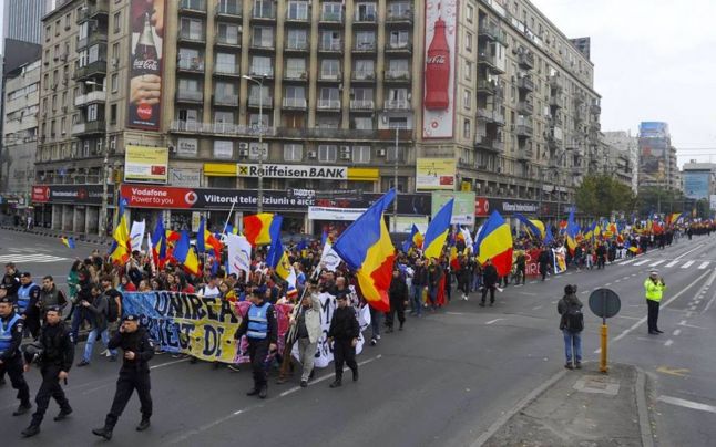 10 000 de unionişti la Marșul Unirii: LUPTĂ pentru Basarabia (Bucuresti, 22 octombrie 2016) - foto: adevarul.ro
