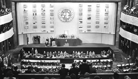 United Nations representatives from all regions of the world formally adopted the Universal Declaration of Human Rights on December 10, 1948 - foto preluat de pe humanrights.com