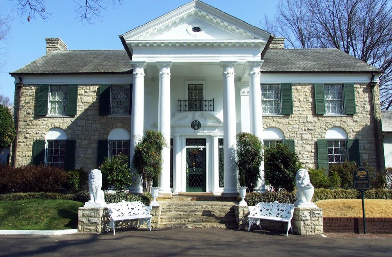 Graceland, casa lui Elvis Presley din Memphis, Tennessee - foto preluat de pe en.wikipedia.org