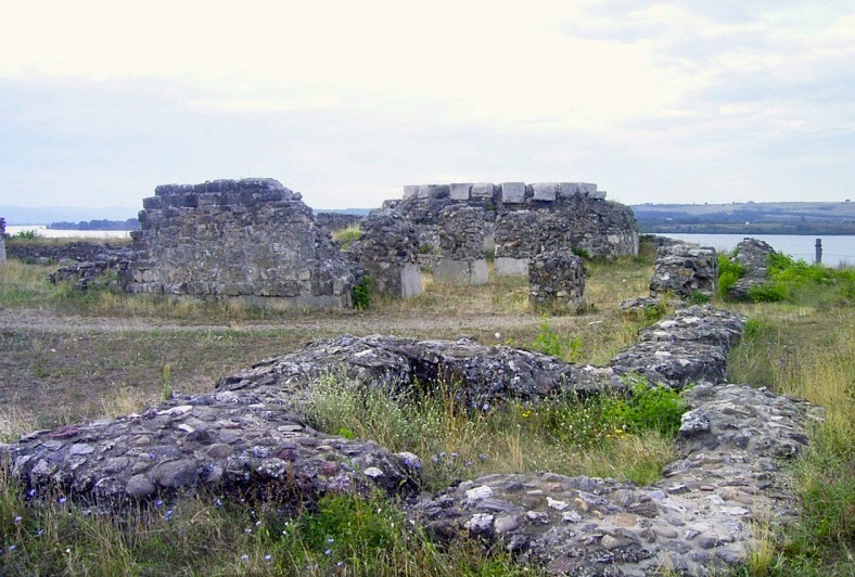 Drobeta-Turnu Severin, ruine ale orașului roman Drobeta pe Dunăre 2004 - foto preluat de pe ro.wikipedia.org