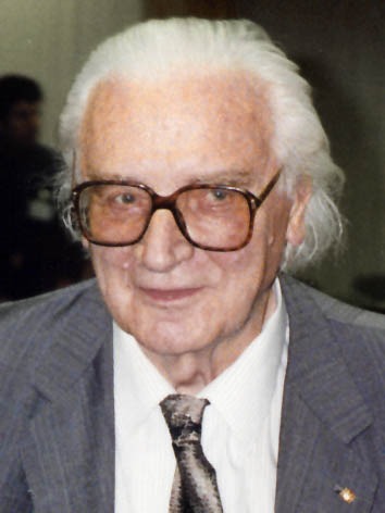 Konrad Zuse (n.22 iunie 1910, Berlin – d.18 decembrie 1995, Hünfeld, lângă Fulda) a fost un inginer, inventator, pionier al informaticii, şi antreprenor (Zuse KG) german (Konrad Zuse în 1992) - foto preluat de pe ro.wikipedia.org