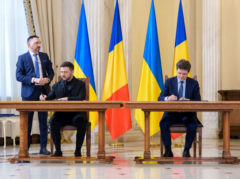 Primirea Președintelui Ucrainei, Volodîmîr Zelenski, la Palatul Cotroceni, cu ocazia vizitei oficiale în România (12 martie 2026) - foto preluat de pe Primirea Președintelui Ucrainei, Volodîmîr Zelenski, la Palatul Cotroceni, cu ocazia vizitei oficiale în România - foto preluat de pe www.presidency.ro